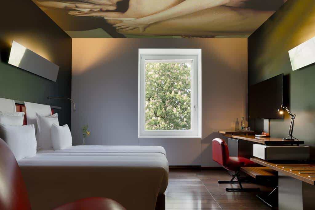 Modern bedroom at The Hotel Lucerne