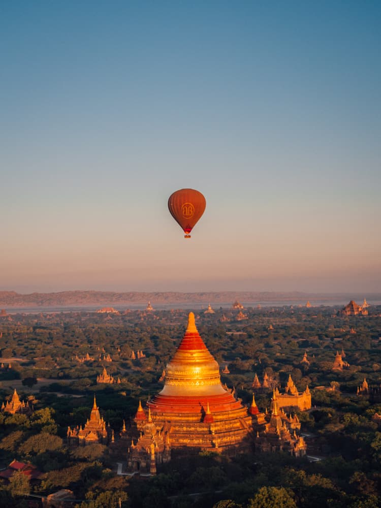 balloons over bagan, bagan hot air balloon, bagan balloon, bagan hot air balloon price, bagan balloon ride,