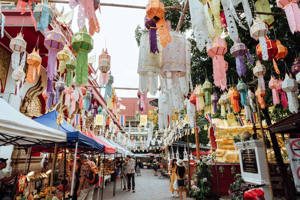 what to do in chiang mai in 3 days, thigns to do in chiang mai, best things to do in chiang mai, sunday market chiang mai