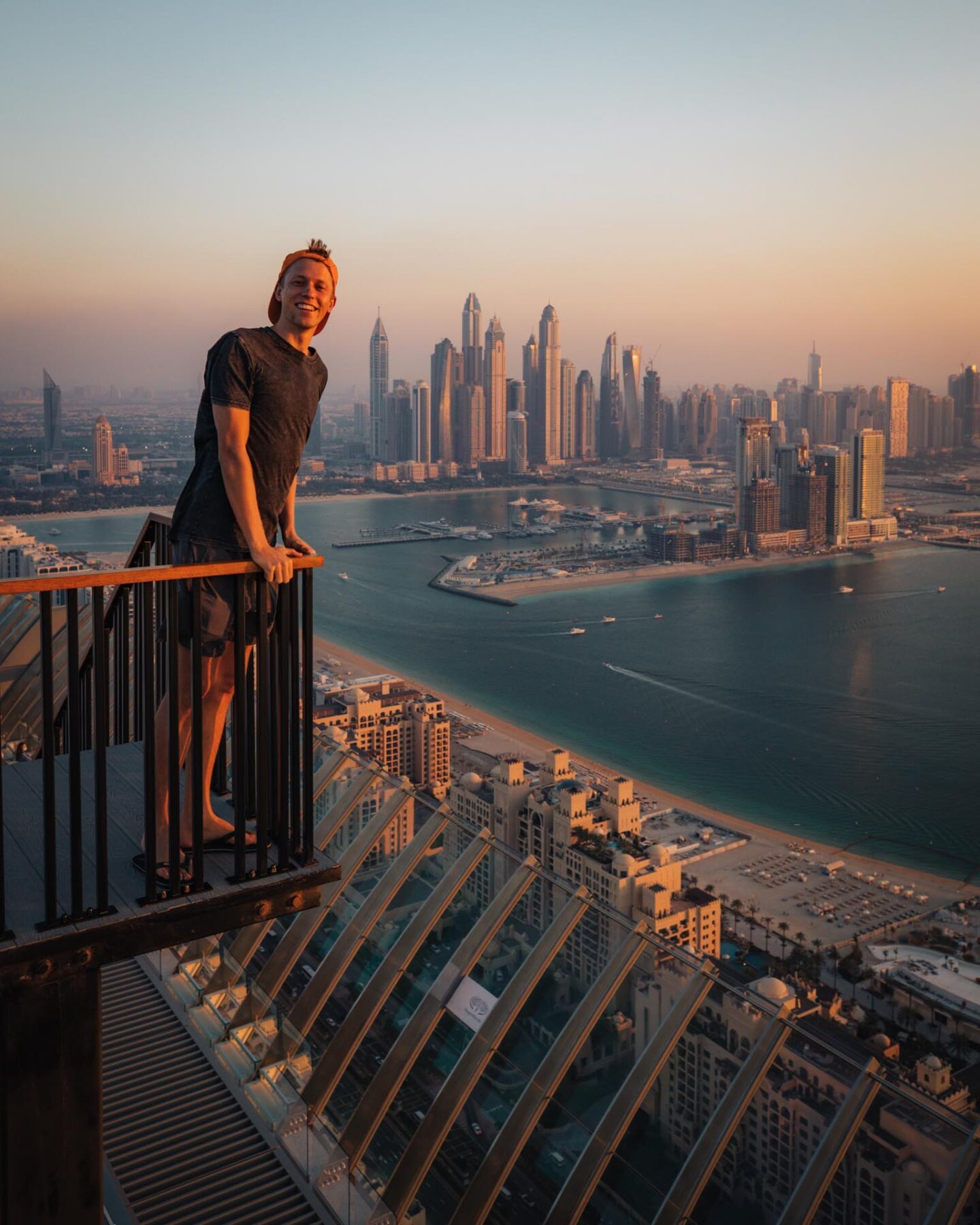 where to stay in dubai, dubai where to stay, places to stay in dubai, best area to stay in dubai