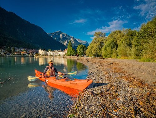 Kayak Tour of the Turquoise Lake Brienz 2