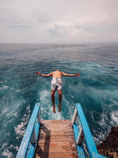 mahana point cliff jump, mahana beach, mahana point, mahana point nusa ceningan, mahana point ceningan, mahana point nusa lembongan, mahana point cliff, nusa ceningan
