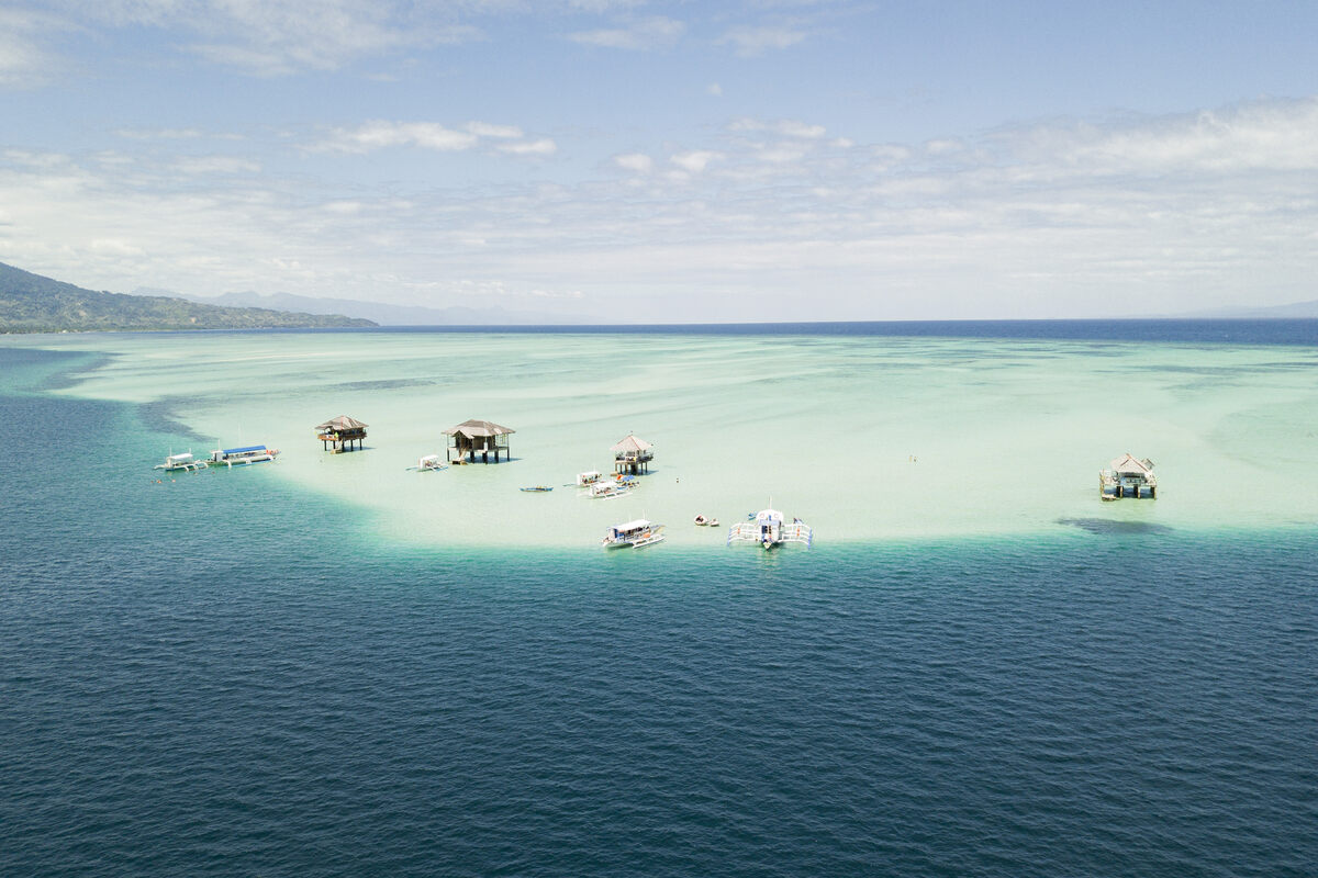 MANJUYOD SANDBAR PHILIPPINES