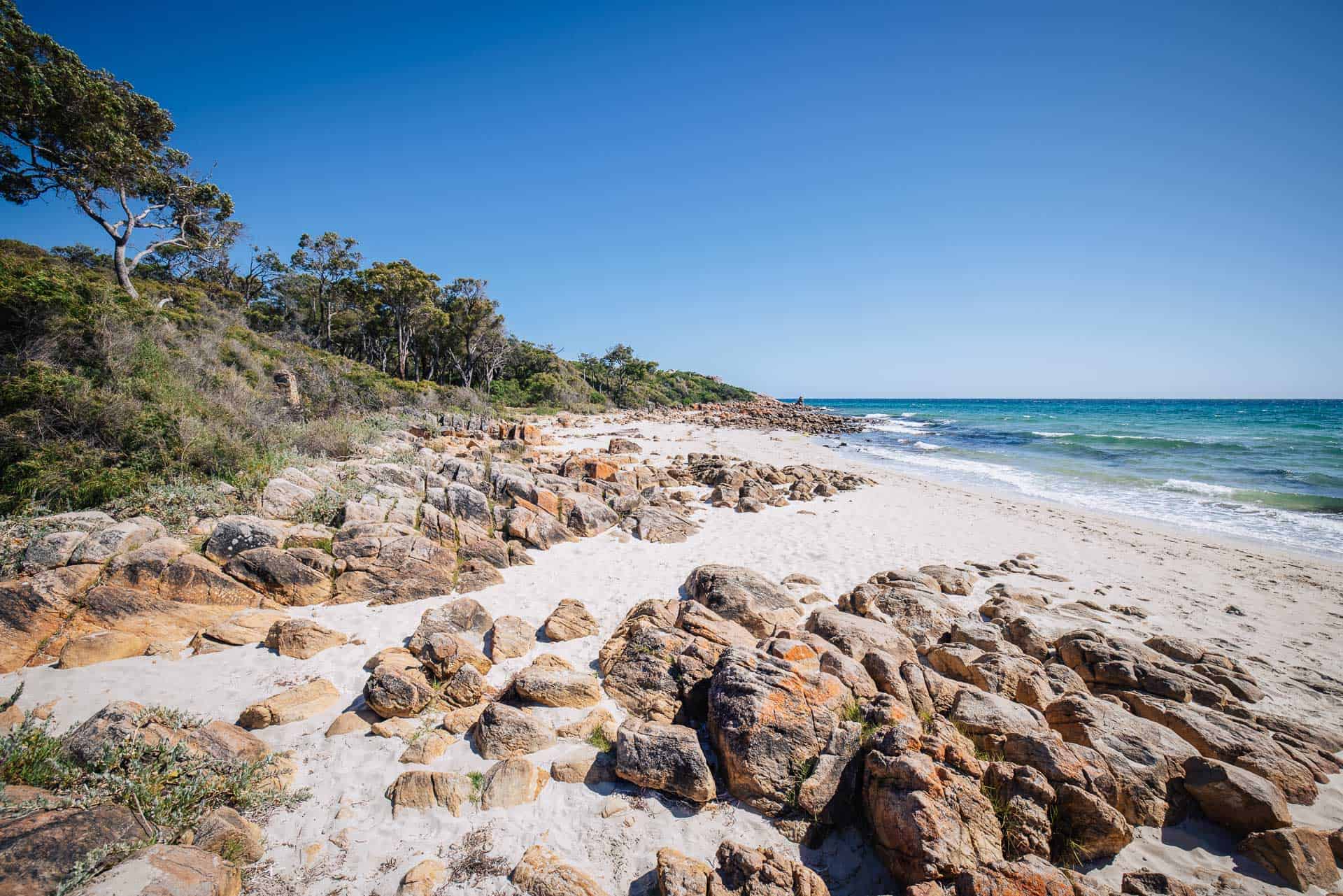 things to do in margaret river, what to do in margaret river, best things to do in margaret river, things to do margaret river, castle rock beach