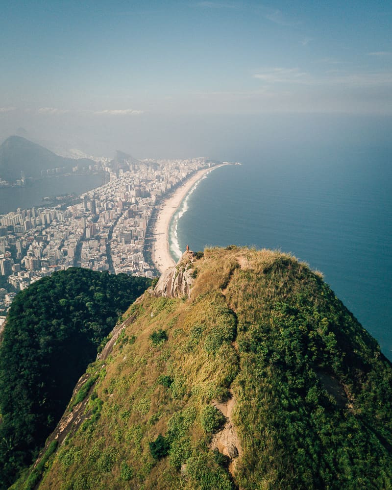 dois irmaos hike, morro dois irmãos hike, morro dois irmãos, dois irmaos rio, favela vidigal, morro dois irmãos rio de janeiro, dois irmãos rio de janeiro, two brothers rio, 2 brothers hike rio, morro dois irmaos, best hikes in rio, things to do in rio de janeiro, best hikes in rio de janeiro, hikes in rio, best things to do in rio