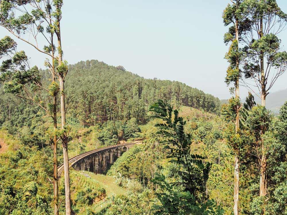 nine arch bridge sri lanka, demodara nine arch bridge, nine arch bridge, nine arch bridge ella, ella sri lanka, ella, things to do in ella, things to see in ella