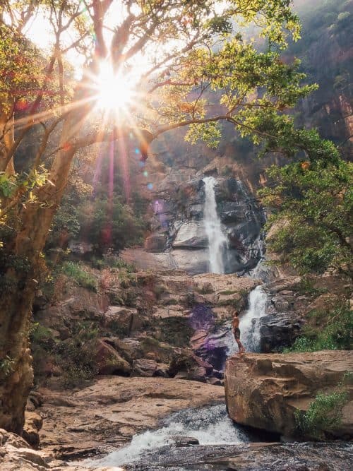 2 Week Sri Lanka Itinerary - The Ultimate Guide 46 ravana falls ella, ravana falls sri lanka, ravana falls ella sri lanka