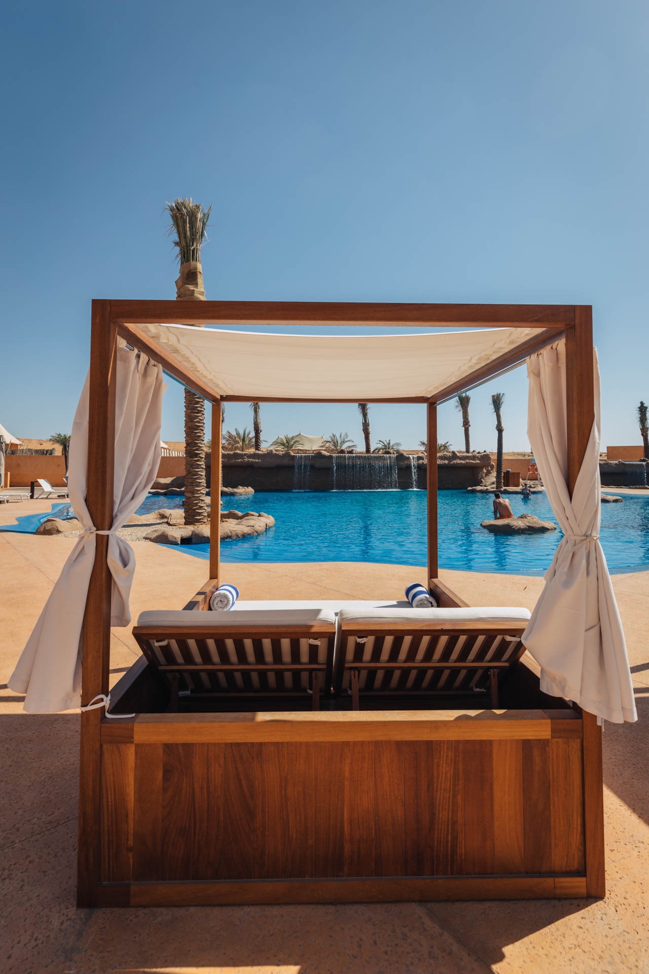 how to book cheap hotels, best way to book hotels, best day to book a hotel, how to find cheap hotels, how to get cheap hotels, cheapest hotel website