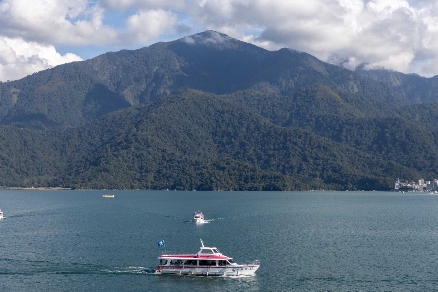 sun moon lake 22
