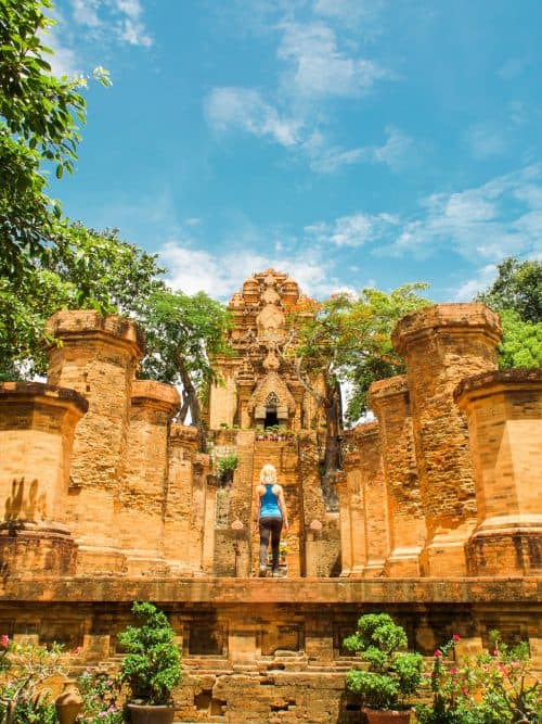 things to do in nha trang, nha trang vietnam, what to do in nha trang, nha trang beach, things to do nha trang, vietnam, bai bien nha trang, nha trang beach, long son pagoda, long son pagoda nha trang, long son pagoda statue, big buddha nha trang, long son pagoda vietnam, thap ba ponagar, buddhist temple nha trang