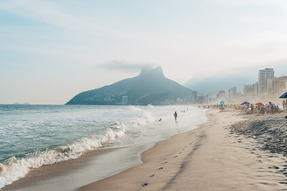 2 days in rio de janeiro, 2 days in rio, things to do in rio de janeiro, things to do in rio, what to do in rio de janeiro, what to do in rio, rio de janeiro points of interest, places to visit in rio de janeiro, rio sightseeing, top things to do in rio, where to stay in rio de janeiro, things to see in rio, places to visit in rio, rio de janeiro tours, best places to stay in rio de janeiro, best beaches in rio de janeiro, rio de janeiro travel guide, things to do in brazil, best things to do in rio, what to do in rio, rio attractions